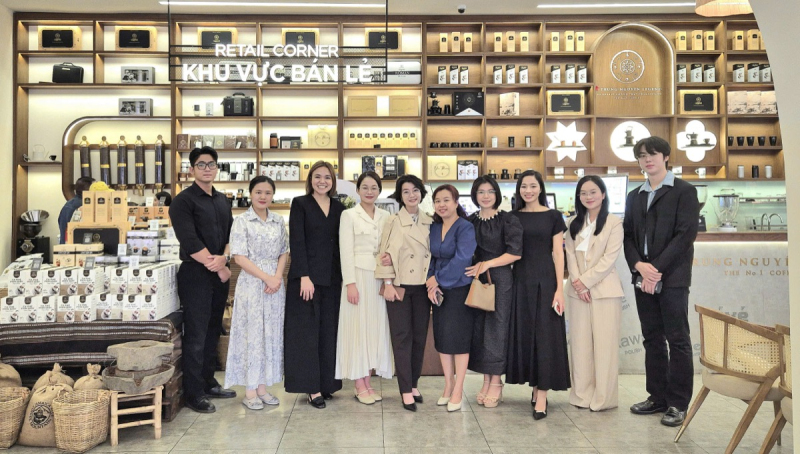 Hội viên Phố Việt tìm hiểu mô hình nhượng quyền Trung Nguyên Legend và Trung Nguyên E-Coffee