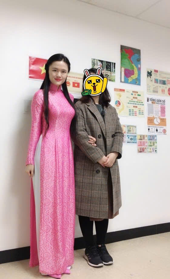 Cô Mai Thương và sinh viên