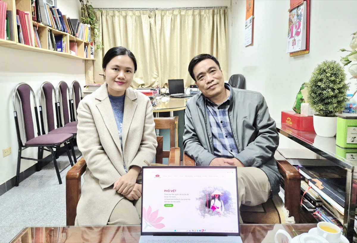 Làm việc với Giám đốc Nhà xuất bản Mỹ thuật