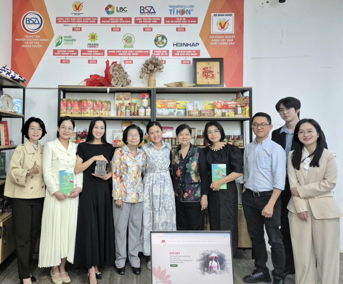 Phố Việt đến thăm và làm việc với Hội Hàng Việt Nam Chất lượng cao