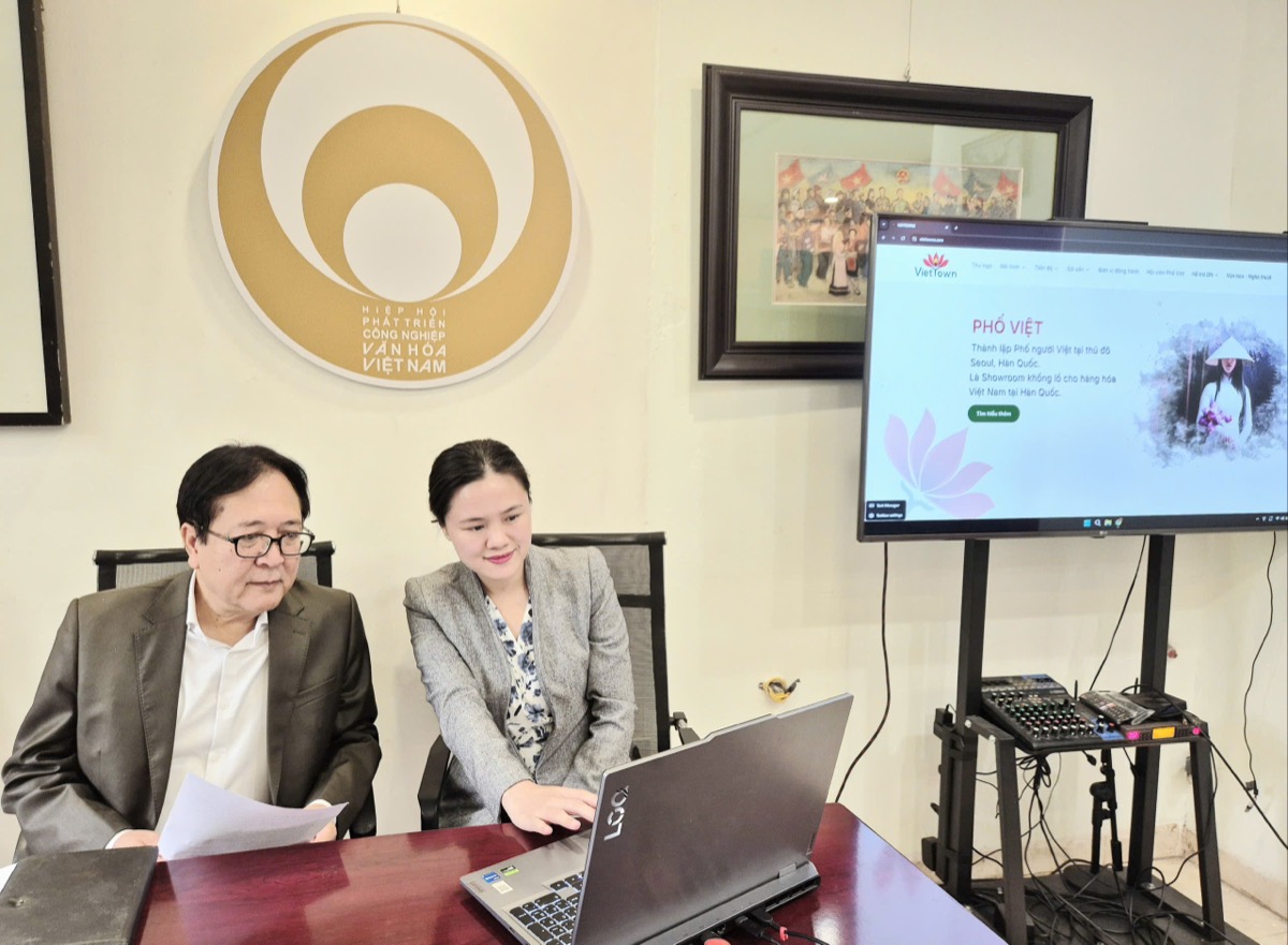 Phố Việt làm việc với Hiệp hội Phát triển Công nghiệp văn hóa Việt Nam