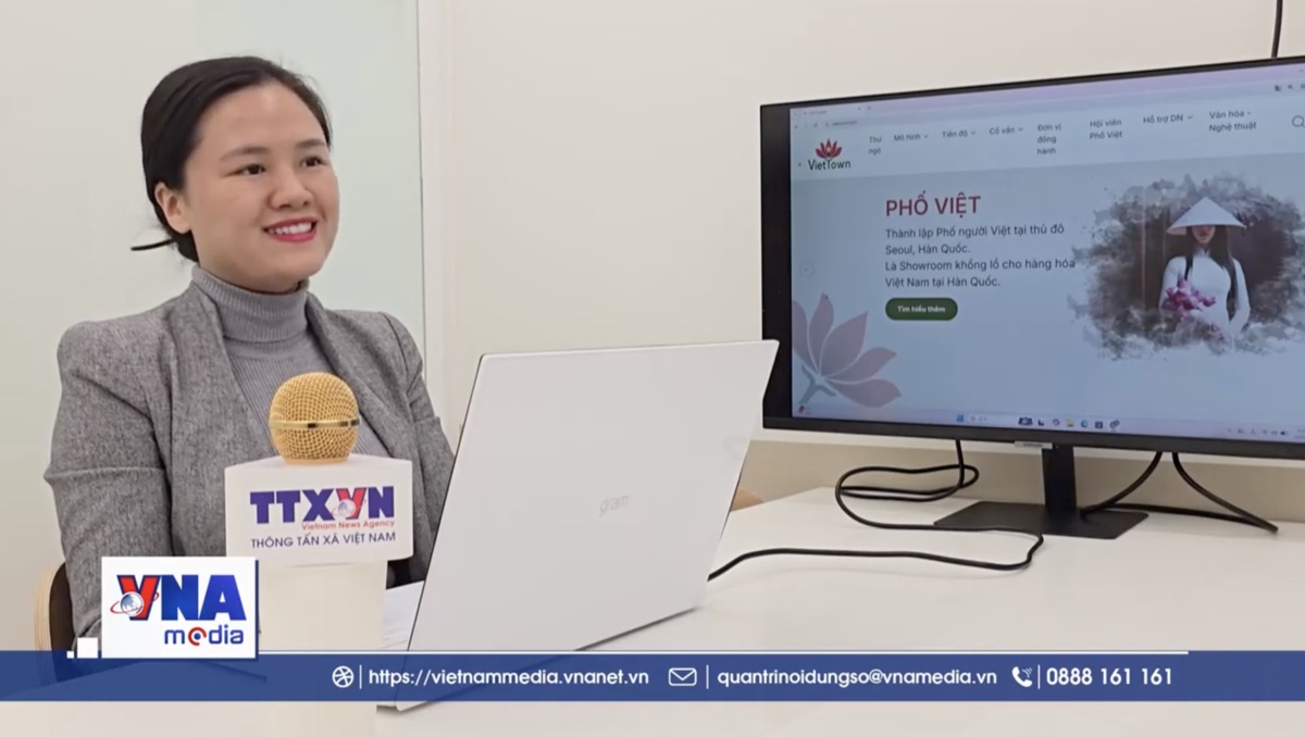 Ba Pham Thi Mai Thuong phong van voi TTXVN